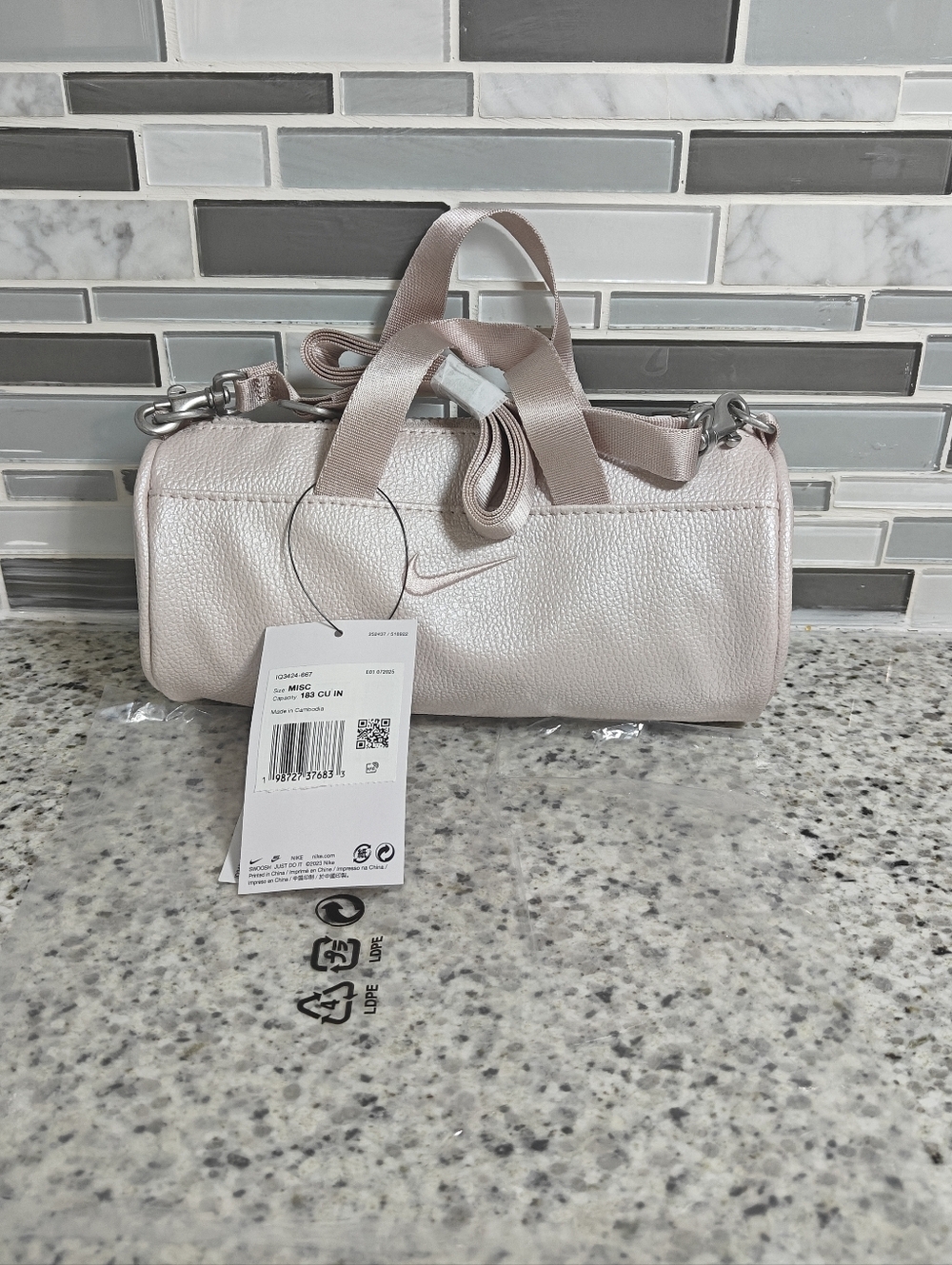 Nike Clash Mini Barrel Bag (Pink)